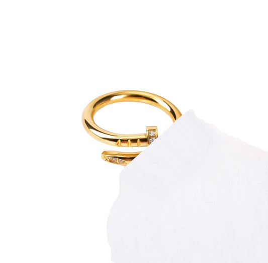 Anillo Clavo - Acero Inoxidable con baño en oro 18k